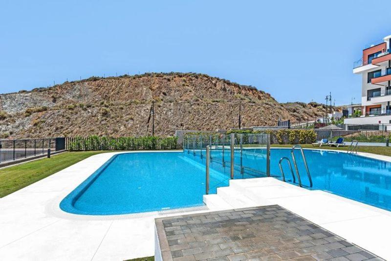 Modern Apartment-Sea View Фуэнхирола Экстерьер фото